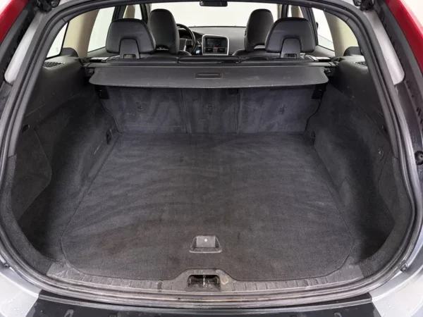 Photo 17 of 27 of YV1DZ445BB2183257 Volvo XC60 2.0T Kinetic