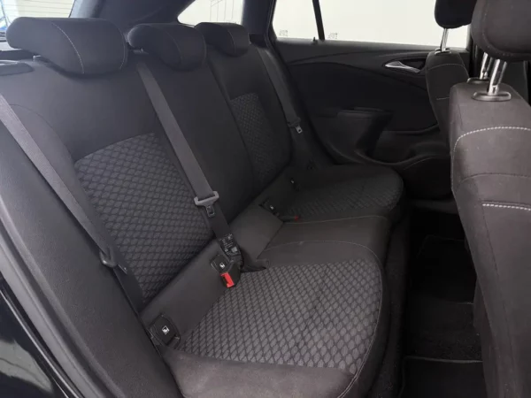 Opel Astra Sports Tourer 1.2 Edition Airco