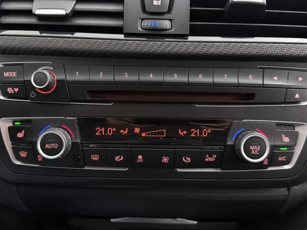 Photo 18 of 25 of WBA3G11020KN39153 BMW 3 Serie Touring 316i High Ex.