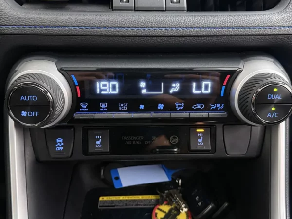 Toyota RAV4 2.5 Hybrid AWD Bi-Tone Pano