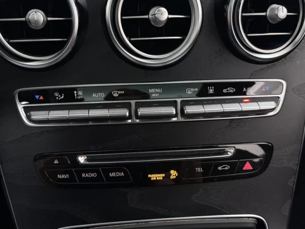 Photo 18 of 28 of WDC2539541F225842 Mercedes-Benz GLC 350e 4MATIC Ambition