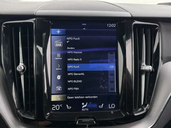 Photo 18 of 33 of YV1UZ68BCJ1017850 Volvo XC60 2.0 D5 AWD R-Design Polestar Engineered PANO