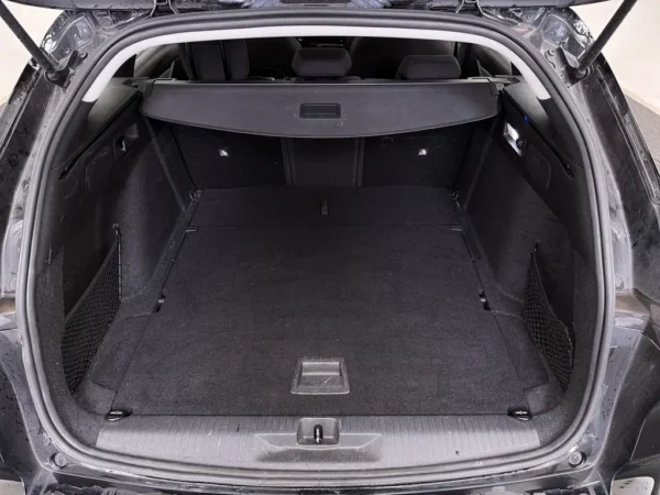 Photo 19 of 24 of VXKFRHNSLP1066137 Opel Astra Sports Tourer 1.2 Level 2 LED