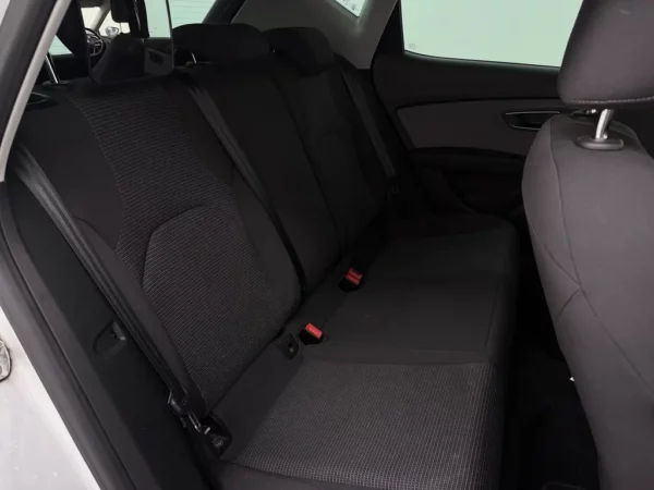 Photo 19 of 26 of VSSZZZ5FZJR065931 SEAT Leon 1.0 EcoTSI Style Business Intense