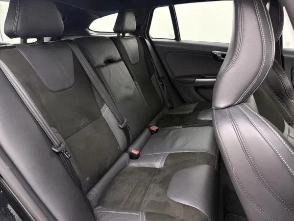 Volvo V60 1.6 T3 Aut. R-Design