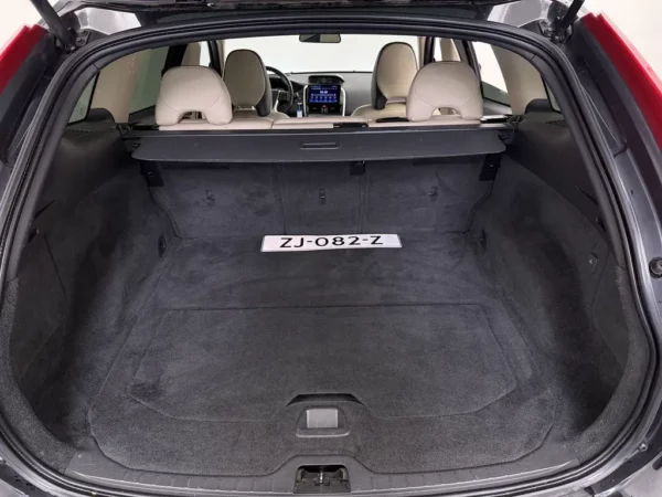 Photo 19 of 29 of YV1DZ7046A2097532 Volvo XC60 2.4 D5 AWD R-Design