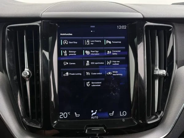 Photo 19 of 33 of YV1UZ68BCJ1017850 Volvo XC60 2.0 D5 AWD R-Design Polestar Engineered PANO