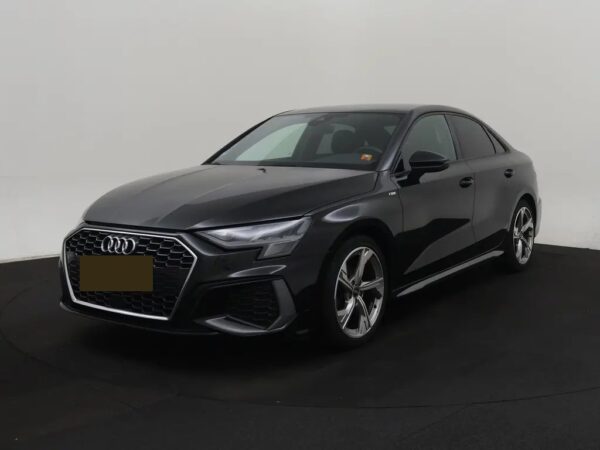 Photo 2 of 26 of WAUZZZGY8NA020332 Audi A3 Limousine 35 TFSI Advanced edition