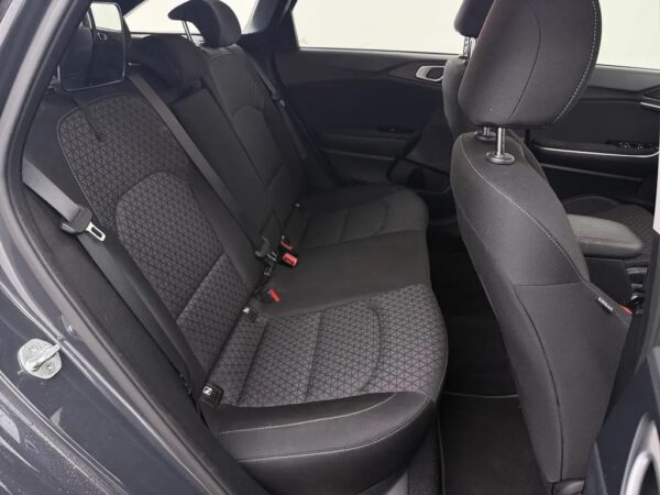 Photo 20 of 24 of U5YH5812AML099487 Kia Ceed Sportswagon 1.0 T-GDi DynamicLine