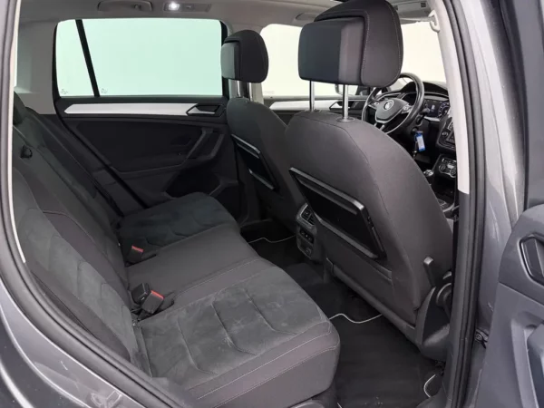 Photo 20 of 25 of WVGZZZ5NZHW892404 Volkswagen Tiguan 1.4 TSI Connected Series