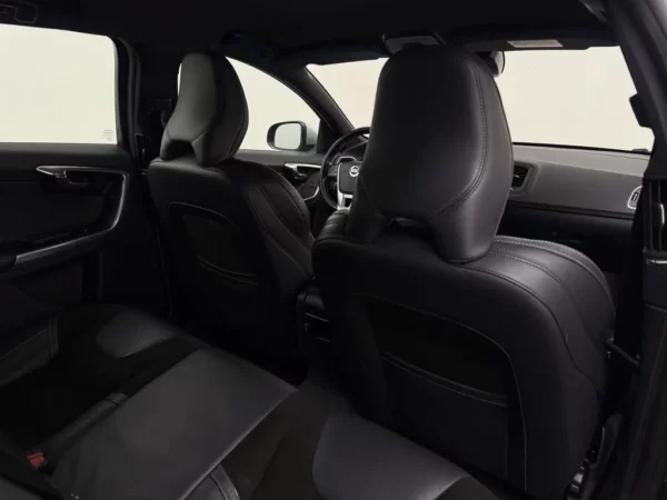Volvo V60 1.6 T3 Aut. R-Design
