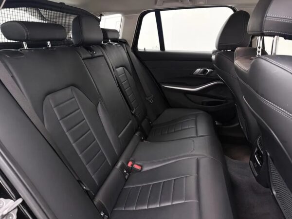 BMW 3 Serie Touring 318d Aut. Business Edition Plus LED