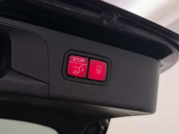 Photo 21 of 28 of WDC2539541F225842 Mercedes-Benz GLC 350e 4MATIC Ambition