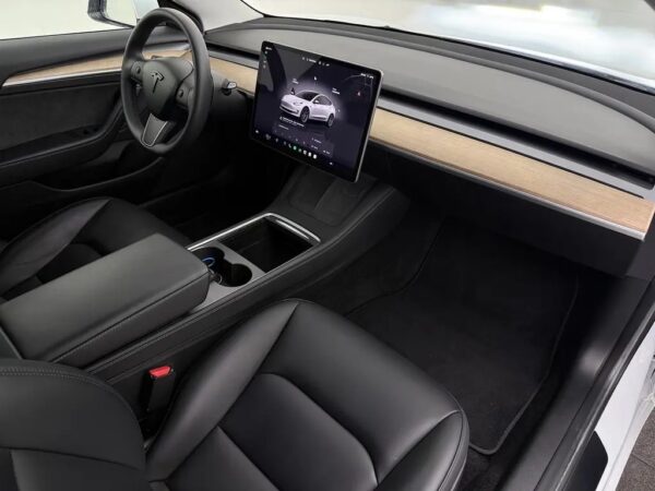 Photo 22 of 24 of LRW3E7FS5PC674103 Tesla Model 3 Standard RWD Plus 60