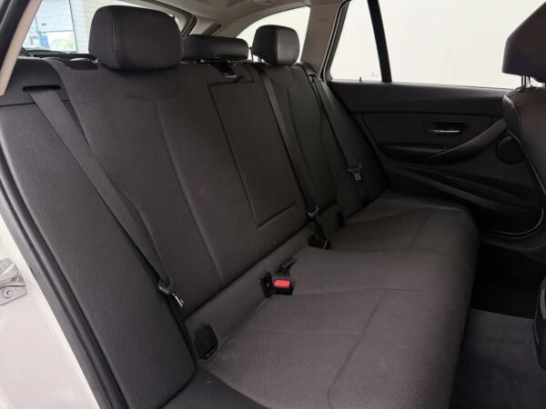 Photo 22 of 25 of WBA3G11020KN39153 BMW 3 Serie Touring 316i High Ex.