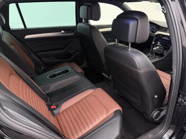 Volkswagen Passat Variant 1.5 TSI DSG R-Line