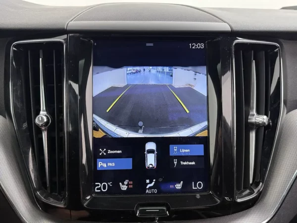 Photo 22 of 33 of YV1UZ68BCJ1017850 Volvo XC60 2.0 D5 AWD R-Design Polestar Engineered PANO