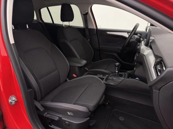 Ford FOCUS Wagon 1.5 EcoBlue Trend Edition Business