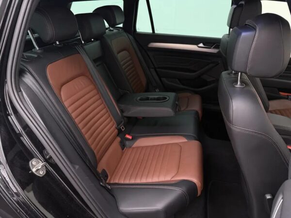 Volkswagen Passat Variant 1.5 TSI DSG R-Line