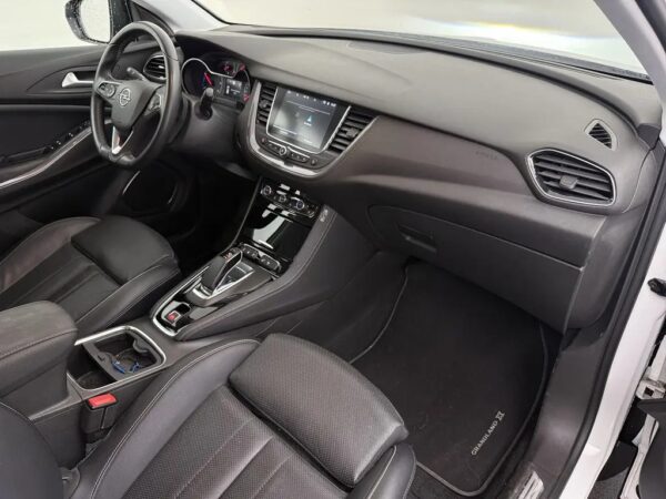Opel Grandland X 1.6 Turbo Hybrid Innovation