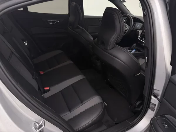 Volvo S60 2.0 B4 R-Design