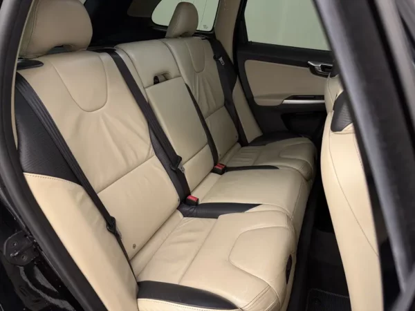 Photo 23 of 29 of YV1DZ7046A2097532 Volvo XC60 2.4 D5 AWD R-Design
