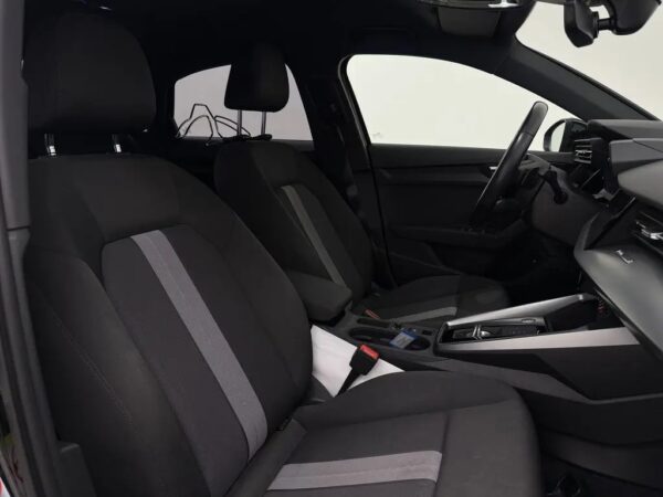 Photo 24 of 26 of WAUZZZGY8NA020332 Audi A3 Limousine 35 TFSI Advanced edition