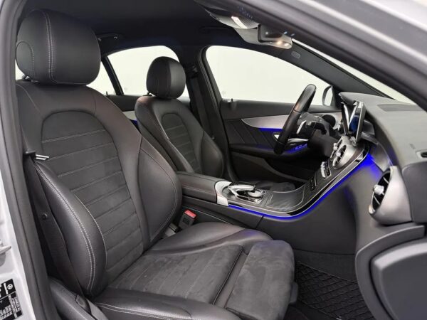 Mercedes-Benz C-Klasse 180 AUT. AMG Plus Upgrade Edition