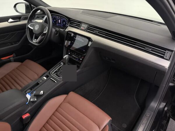 Volkswagen Passat Variant 1.5 TSI DSG R-Line