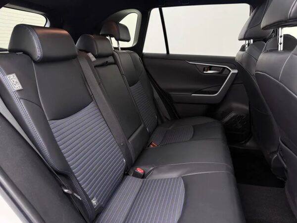 Toyota RAV4 2.5 Hybrid AWD Bi-Tone Pano