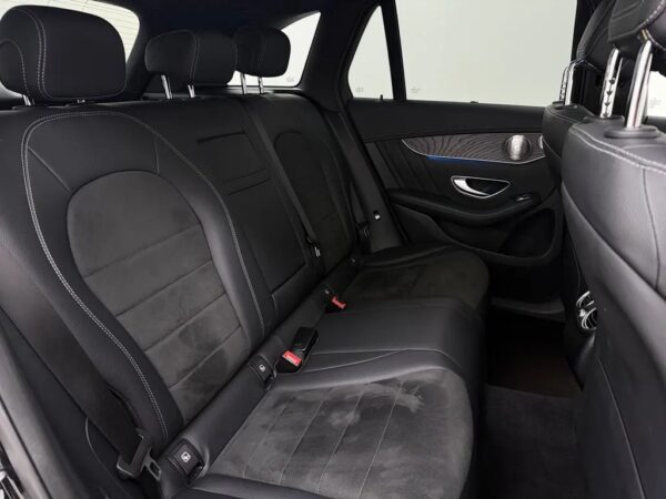Photo 24 of 28 of WDC2539541F225842 Mercedes-Benz GLC 350e 4MATIC Ambition