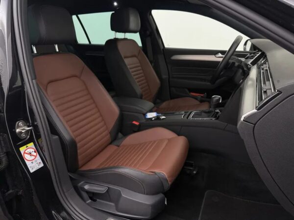 Volkswagen Passat Variant 1.5 TSI DSG R-Line