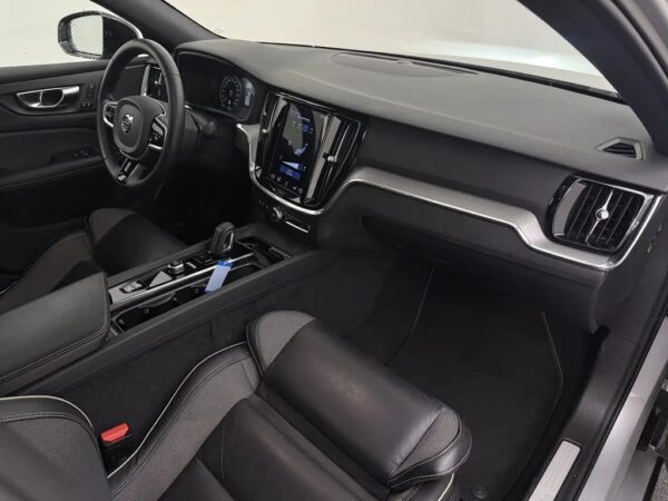 Volvo S60 2.0 B4 R-Design