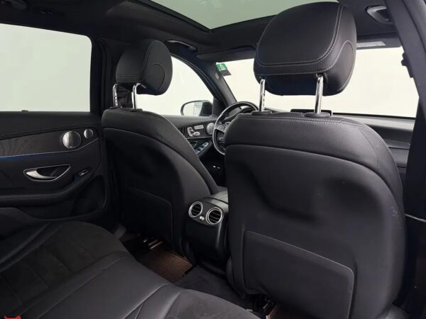 Photo 25 of 28 of WDC2539541F225842 Mercedes-Benz GLC 350e 4MATIC Ambition
