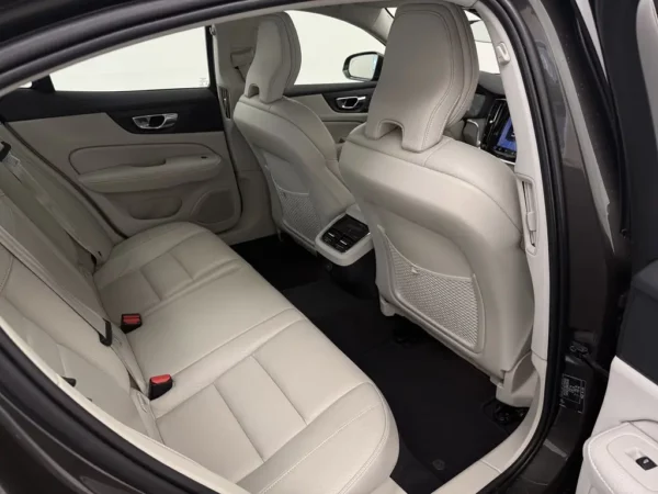 Photo 25 of 30 of 7JRZSK6VDMG095365 Volvo S60 2.0 B3 Inscription
