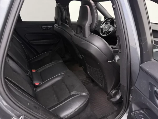 Photo 26 of 33 of YV1UZ68BCJ1017850 Volvo XC60 2.0 D5 AWD R-Design Polestar Engineered PANO