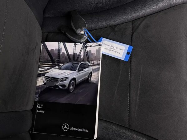 Photo 28 of 28 of WDC2539541F225842 Mercedes-Benz GLC 350e 4MATIC Ambition