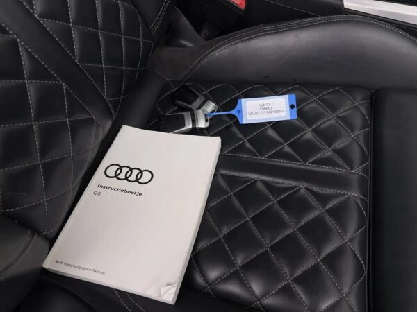 Photo 29 of 29 of WAUZZZFY9K2102559 Audi Q5 55 TFSI e Quattro Competition