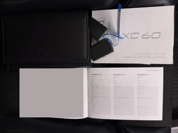 Photo 30 of 33 of YV1UZ68BCJ1017850 Volvo XC60 2.0 D5 AWD R-Design Polestar Engineered PANO