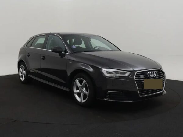 Audi A3 Sportback 1.4 e-tron Lease Edition