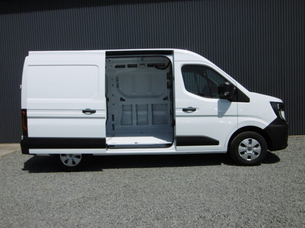 RENAULT MASTER 4 FGN 3T5 L2H2 DCI
