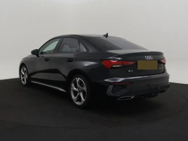 Photo 5 of 26 of WAUZZZGY8NA020332 Audi A3 Limousine 35 TFSI Advanced edition