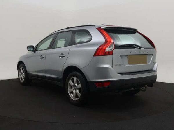 Photo 5 of 27 of YV1DZ445BB2183257 Volvo XC60 2.0T Kinetic