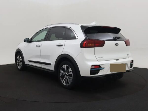 Photo 5 of 29 of KNACC81GFM5093437 Kia e-Niro DynamicPlusLine 64 kWh