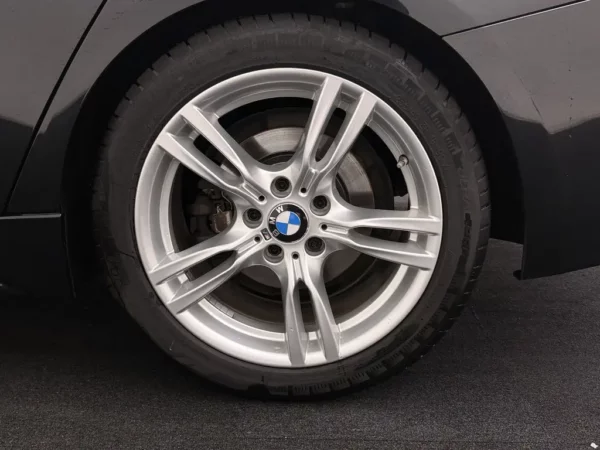 Photo 6 of 28 of WBA3G11050KN39504 BMW 3 Serie Touring 316i Executive M-Sport
