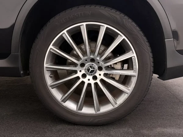 Photo 6 of 28 of WDC2539541F225842 Mercedes-Benz GLC 350e 4MATIC Ambition