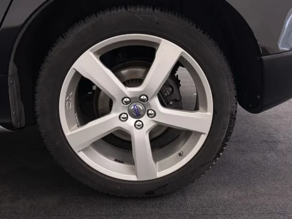 Photo 6 of 29 of YV1DZ7046A2097532 Volvo XC60 2.4 D5 AWD R-Design