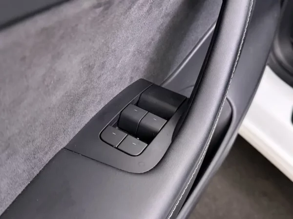 Photo 7 of 24 of LRW3E7FS5PC674103 Tesla Model 3 Standard RWD Plus 60
