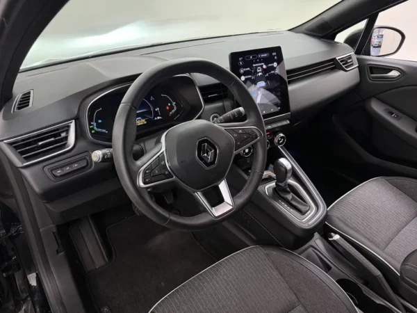 Renault Clio 1.6 E-Tech Hybrid 140 Intens Led