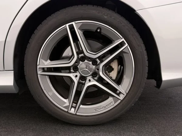 Mercedes-Benz C-Klasse 180 AUT. AMG Plus Upgrade Edition